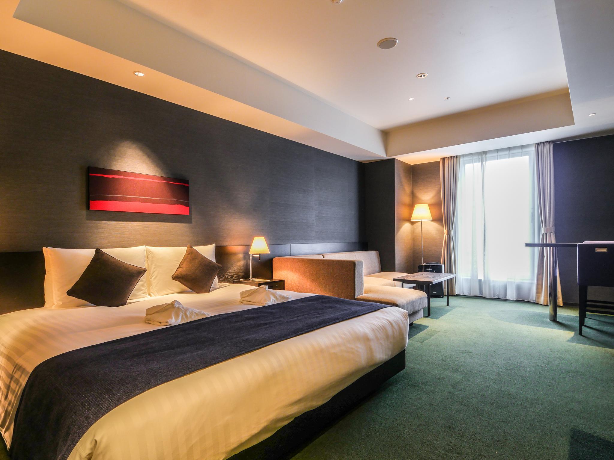 Indulge yourself with a move upmarket in an equivalent 4 * hotel (optional)