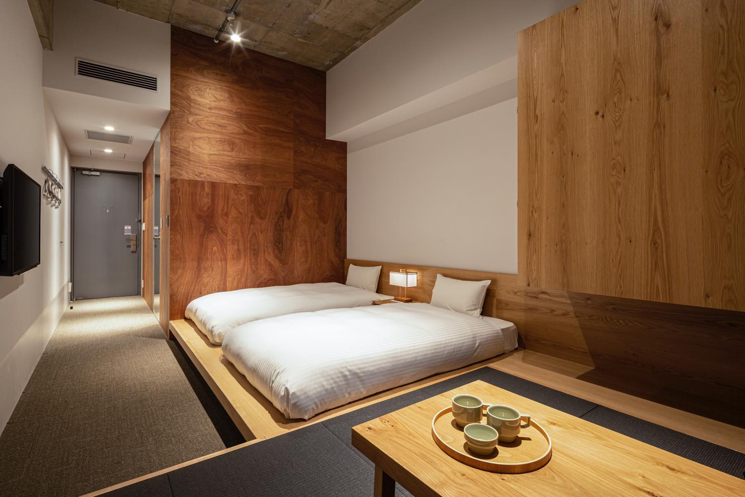 Your hotel in Kyoto Enjoy comfortable 3 * hotels, well located, with impeccable Japanese service