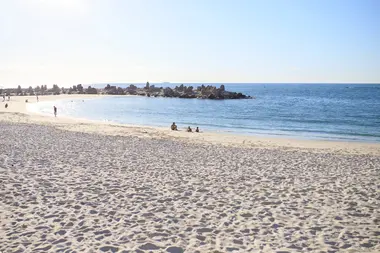 Shirahama Beach and 800 meters of white sand