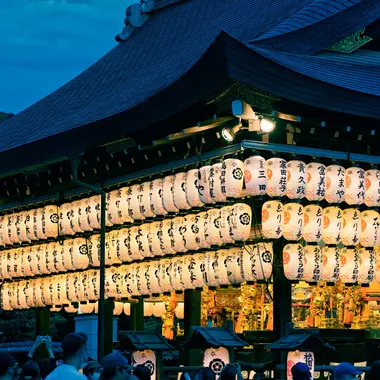  Yasaka-jinja Shrine