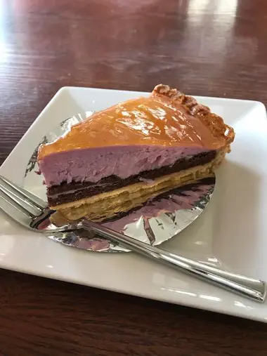 Cheesecake de la famosa batata dulce y púrpura de Okinawa.