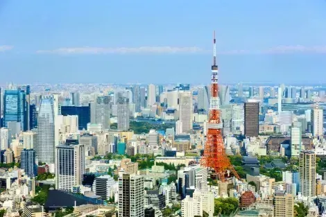 La tour de Tokyo, construite en 1958, est inspirée de la tour Eiffel