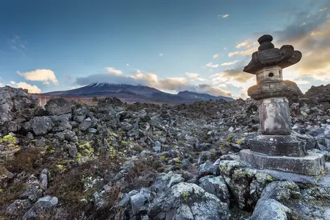 Paysage de roche volcanique dans le parc de Onioshidashi