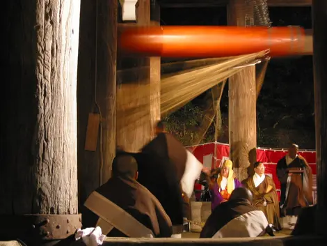 Joya-no-kane, les 108 coups donnés par les moines sur la grande cloche du temple Chion-in à Kyoto