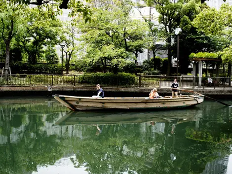 Promenade en bateau avec l'association "Wasen Tomo no Kai" au parc Shinsui kôen de Tokyo