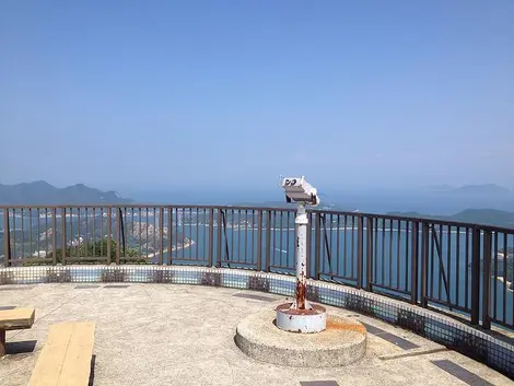 Plataforma del Monte Sekizen con vista al archipiélago de Kamijima.