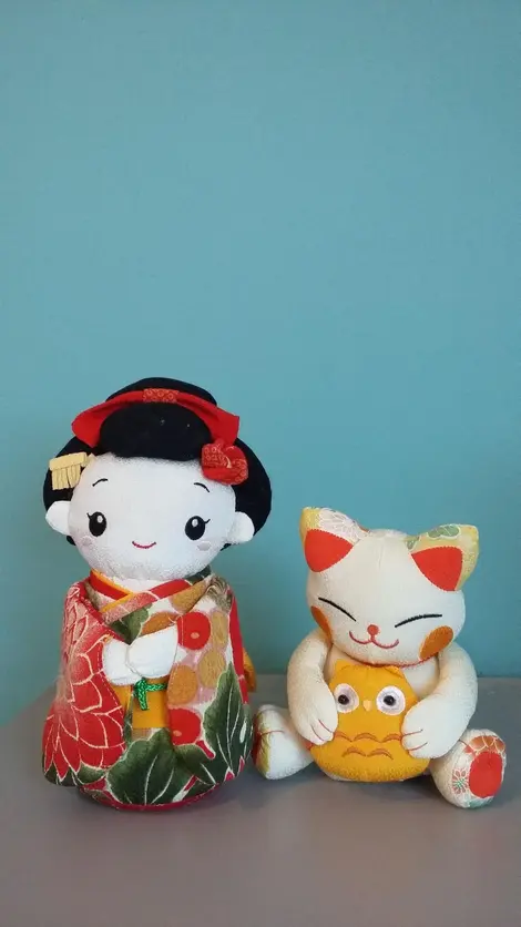 Poupée et chat en chirimen