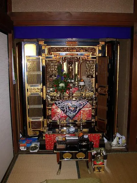 Butsudan, l'autel bouddhiste