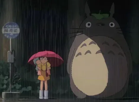 Totoro y las dos heroínas, Satsuki y May.
