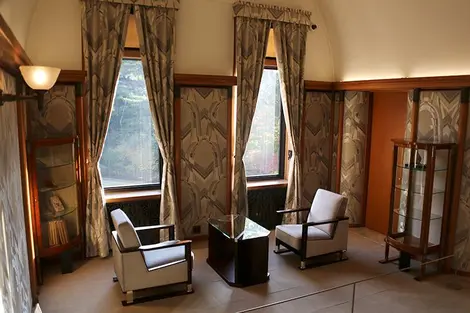 salon-prince-villa-asaka