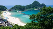 Takeno, sa plage de sable fin et ses eaux cristallines