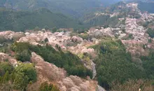 Le mont Yoshino à l'heure du Hanami