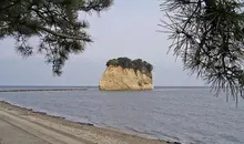 L'île de Mitsukejima, au large de la péninsule de Noto