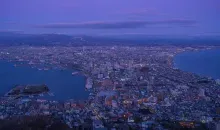 Vista aérea de Hakodate por la noche