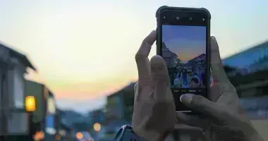 Use your phone during your trip