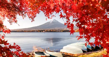 Le Mont Fuji depuis le lac Kawaguchiko Le Mont Fuji depuis le lac Kawaguchiko