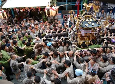 The religious parade begins on Saturday afternoon about a hundred secondary mikoshi gather at Asakusa Shrine.
