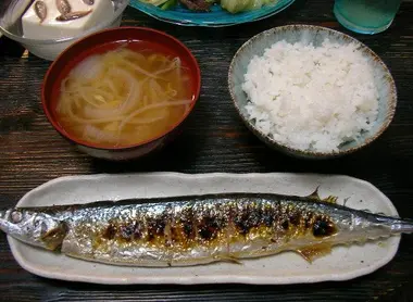Sanma fish served with all the trimmings is one of the most popular dish in the fall.