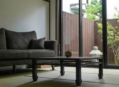 Salon de notre maison "Sennichi" située à Kanazawa Salon de notre maison "Sennichi" située à Kanazawa