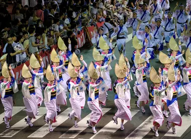 Le festival Awa odori à Tokushima Le festival Awa odori à Tokushima