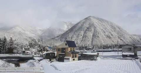 Le village de Yuzawa que dépeint Kawabata dans son roman Pays de neige