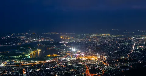 Vue sur Kitakyushu du mont Sarakura