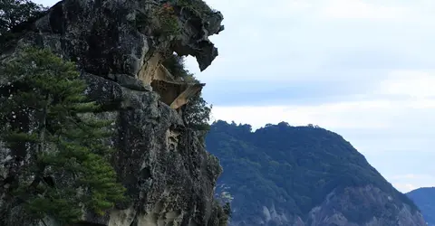 shishiiwa-onigajo shishiiwa-onigajo