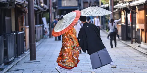 Couple in Japan - Gilad Fiskus